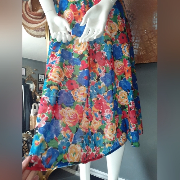 Vintage Floral Multicolor Midi Dress - Picture 4 of 16